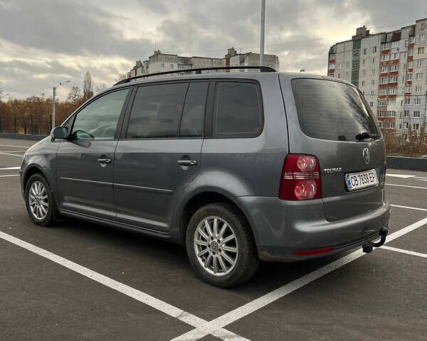 Серый Фольксваген Туран, объемом двигателя 1.39 л и пробегом 192 тыс. км за 6300 $, фото 2 на Automoto.ua