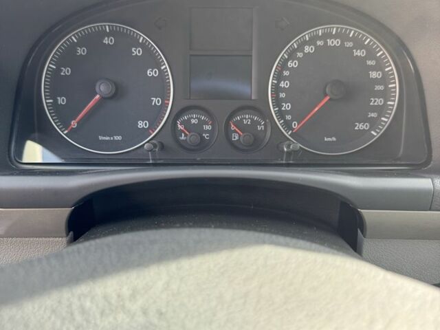 Фольксваген Туран 2007 в Лубнах на Automoto.ua Серый Фольксваген Туран, объемом двигателя 1.6 л и пробегом 199 тыс. км за 7699 $, фото 9 на Automoto.ua