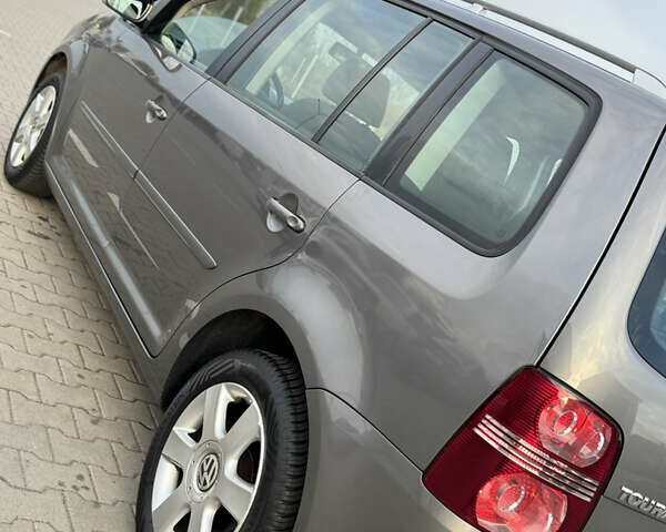 Серый Фольксваген Туран, объемом двигателя 1.4 л и пробегом 210 тыс. км за 5899 $, фото 20 на Automoto.ua