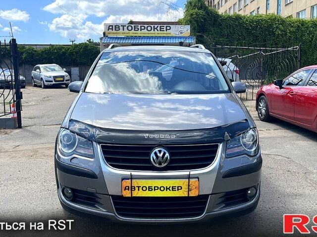 Сірий Фольксваген Туран, об'ємом двигуна 1.9 л та пробігом 319 тис. км за 7800 $, фото 1 на Automoto.ua