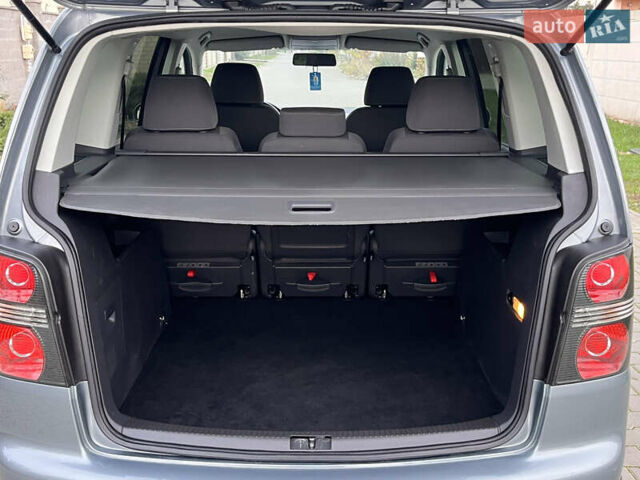 Сірий Фольксваген Туран, об'ємом двигуна 1.4 л та пробігом 48 тис. км за 8999 $, фото 49 на Automoto.ua