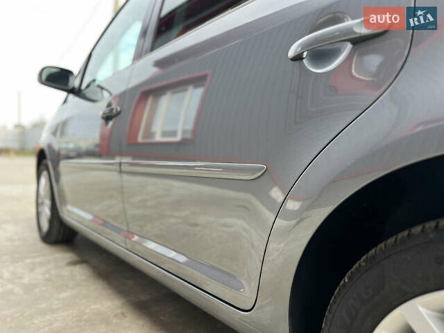 Серый Фольксваген Туран, объемом двигателя 1.6 л и пробегом 217 тыс. км за 8200 $, фото 18 на Automoto.ua