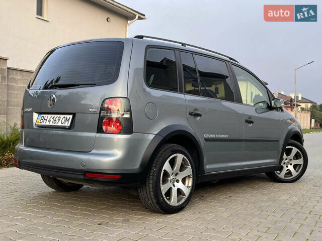 Сірий Фольксваген Туран, об'ємом двигуна 1.4 л та пробігом 48 тис. км за 8999 $, фото 17 на Automoto.ua