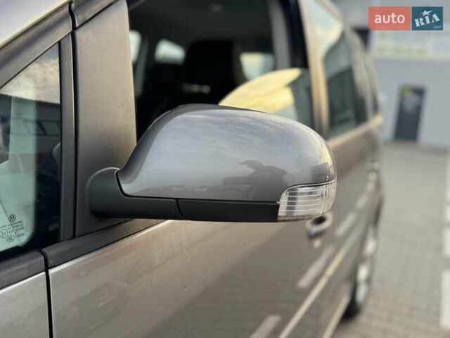 Серый Фольксваген Туран, объемом двигателя 1.4 л и пробегом 210 тыс. км за 5899 $, фото 33 на Automoto.ua