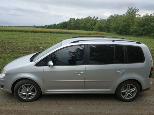 Серый Фольксваген Туран, объемом двигателя 1.4 л и пробегом 216 тыс. км за 6600 $, фото 10 на Automoto.ua