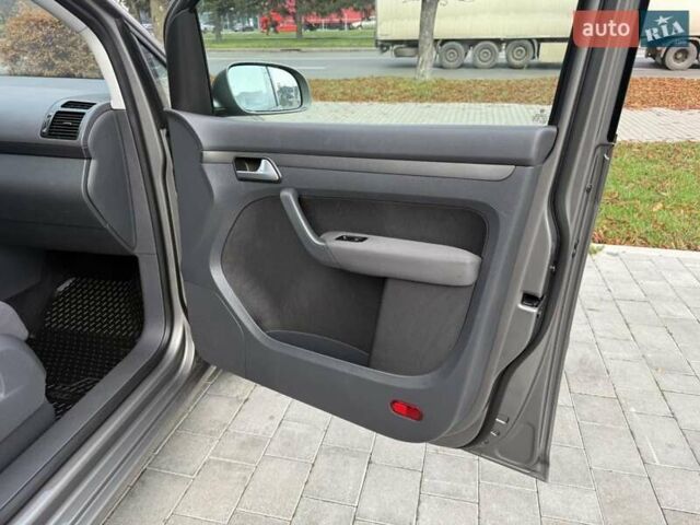 Сірий Фольксваген Туран, об'ємом двигуна 1.4 л та пробігом 187 тис. км за 6650 $, фото 34 на Automoto.ua