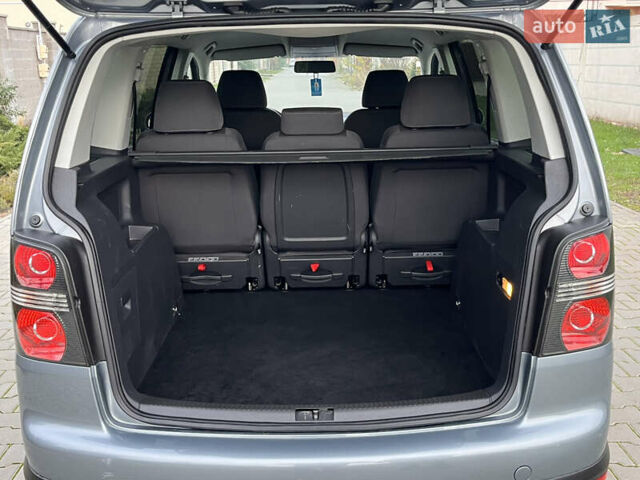 Сірий Фольксваген Туран, об'ємом двигуна 1.4 л та пробігом 48 тис. км за 8999 $, фото 50 на Automoto.ua