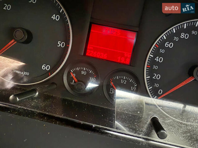 Сірий Фольксваген Туран, об'ємом двигуна 1.9 л та пробігом 226 тис. км за 7900 $, фото 13 на Automoto.ua
