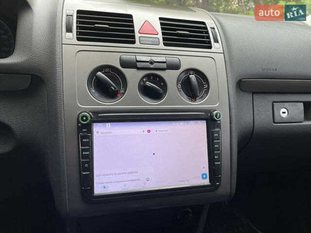 Серый Фольксваген Туран, объемом двигателя 1.9 л и пробегом 263 тыс. км за 7400 $, фото 30 на Automoto.ua