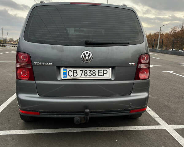 Серый Фольксваген Туран, объемом двигателя 1.39 л и пробегом 192 тыс. км за 6300 $, фото 4 на Automoto.ua