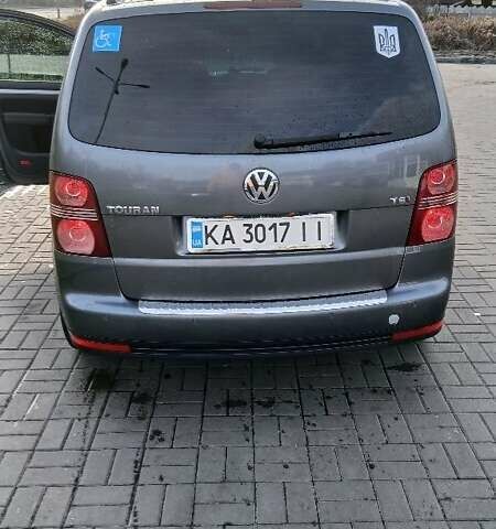 Серый Фольксваген Туран, объемом двигателя 1.4 л и пробегом 277 тыс. км за 6300 $, фото 13 на Automoto.ua