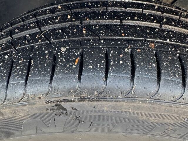 Фольксваген Туран 2007 в Лубнах на Automoto.ua Серый Фольксваген Туран, объемом двигателя 1.6 л и пробегом 199 тыс. км за 7699 $, фото 19 на Automoto.ua