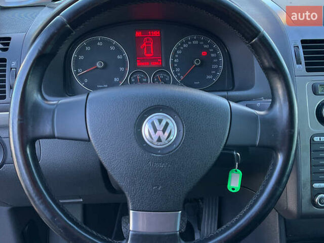Серый Фольксваген Туран, объемом двигателя 1.39 л и пробегом 242 тыс. км за 7000 $, фото 11 на Automoto.ua