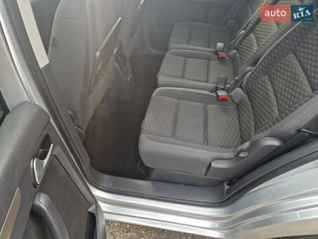 Серый Фольксваген Туран, объемом двигателя 1.39 л и пробегом 211 тыс. км за 6200 $, фото 10 на Automoto.ua