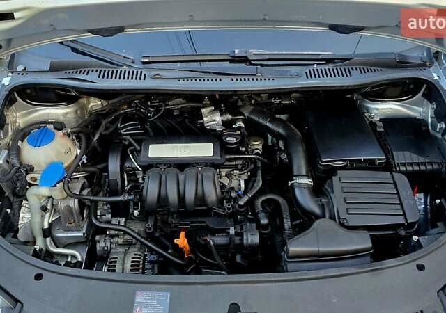 Сірий Фольксваген Туран, об'ємом двигуна 1.6 л та пробігом 225 тис. км за 7777 $, фото 1 на Automoto.ua