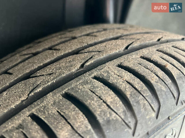 Серый Фольксваген Туран, объемом двигателя 1.6 л и пробегом 217 тыс. км за 8200 $, фото 16 на Automoto.ua