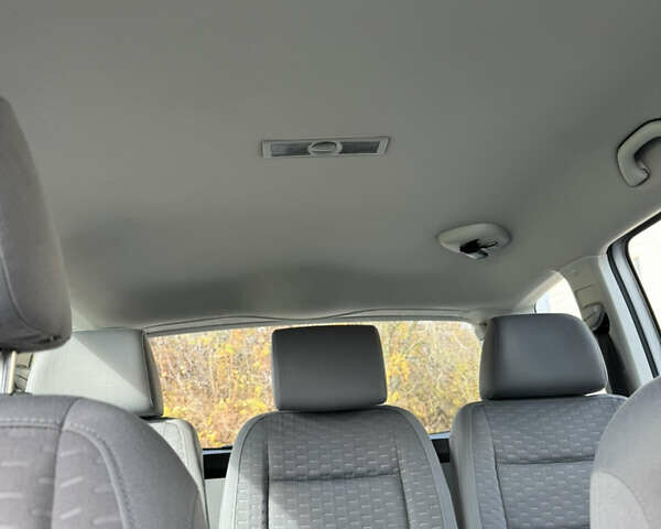 Серый Фольксваген Туран, объемом двигателя 1.6 л и пробегом 199 тыс. км за 7699 $, фото 49 на Automoto.ua