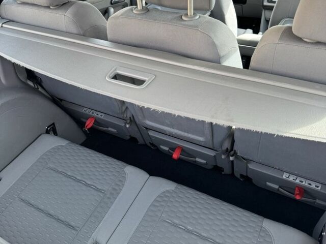 Фольксваген Туран 2007 в Лубнах на Automoto.ua Серый Фольксваген Туран, объемом двигателя 1.6 л и пробегом 199 тыс. км за 7699 $, фото 18 на Automoto.ua