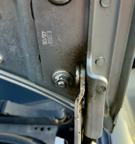 Сірий Фольксваген Туран, об'ємом двигуна 1.6 л та пробігом 218 тис. км за 8400 $, фото 59 на Automoto.ua