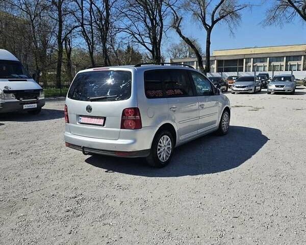 Сірий Фольксваген Туран, об'ємом двигуна 1.6 л та пробігом 262 тис. км за 6900 $, фото 4 на Automoto.ua