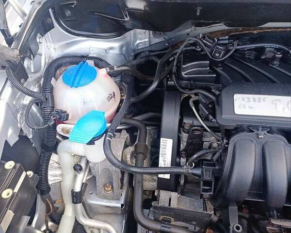 Серый Фольксваген Туран, объемом двигателя 1.6 л и пробегом 203 тыс. км за 6900 $, фото 18 на Automoto.ua