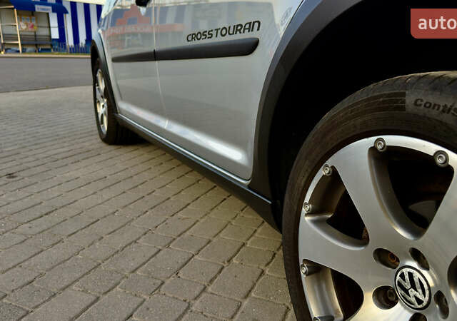 Сірий Фольксваген Туран, об'ємом двигуна 1.6 л та пробігом 218 тис. км за 8400 $, фото 7 на Automoto.ua