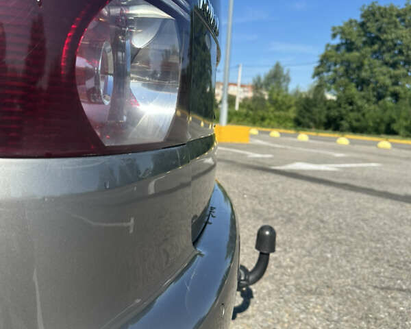 Сірий Фольксваген Туран, об'ємом двигуна 2 л та пробігом 240 тис. км за 7200 $, фото 18 на Automoto.ua