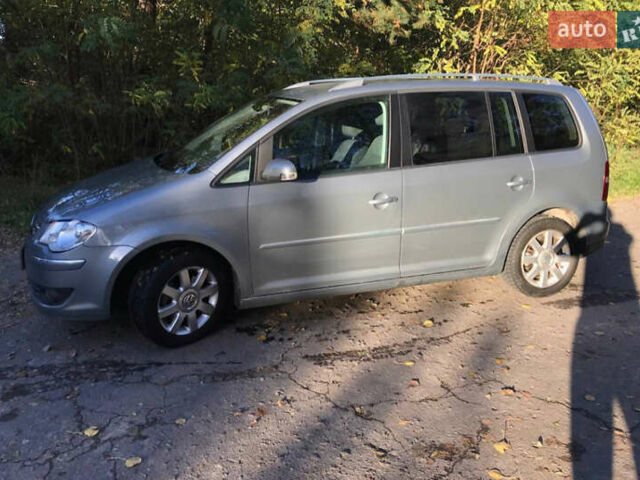 Серый Фольксваген Туран, объемом двигателя 1.4 л и пробегом 268 тыс. км за 6200 $, фото 11 на Automoto.ua