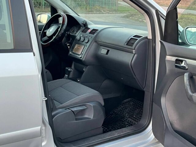 Серый Фольксваген Туран, объемом двигателя 0 л и пробегом 280 тыс. км за 2650 $, фото 8 на Automoto.ua