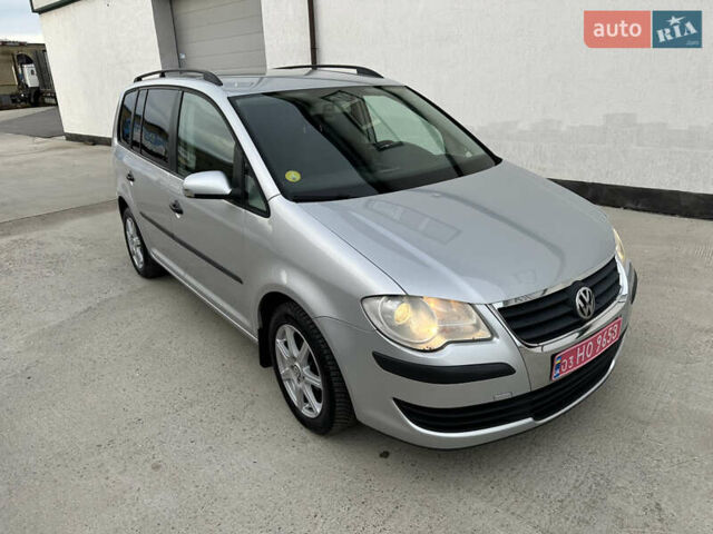 Серый Фольксваген Туран, объемом двигателя 1.6 л и пробегом 215 тыс. км за 6800 $, фото 20 на Automoto.ua