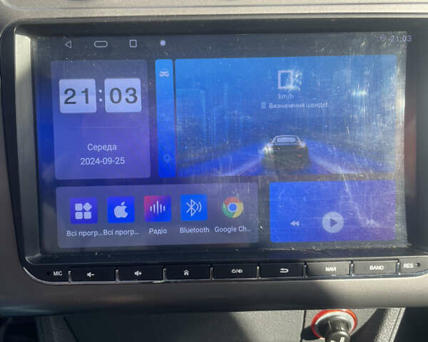 Серый Фольксваген Туран, объемом двигателя 1.39 л и пробегом 220 тыс. км за 4800 $, фото 27 на Automoto.ua