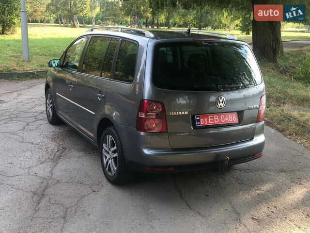 Сірий Фольксваген Туран, об'ємом двигуна 2 л та пробігом 254 тис. км за 7100 $, фото 19 на Automoto.ua