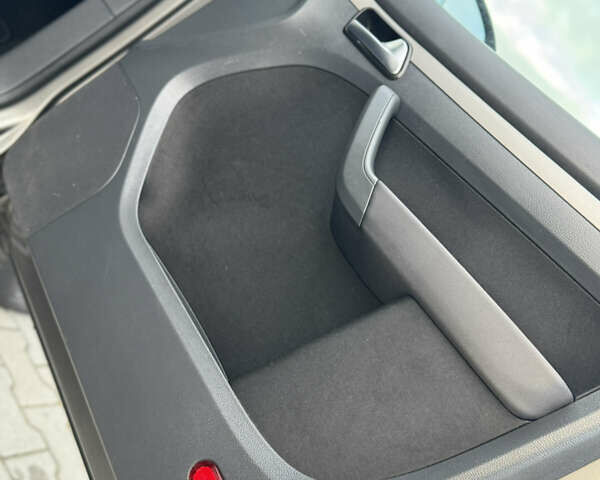 Серый Фольксваген Туран, объемом двигателя 1.4 л и пробегом 210 тыс. км за 5899 $, фото 70 на Automoto.ua