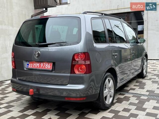 Серый Фольксваген Туран, объемом двигателя 1.6 л и пробегом 251 тыс. км за 6950 $, фото 13 на Automoto.ua