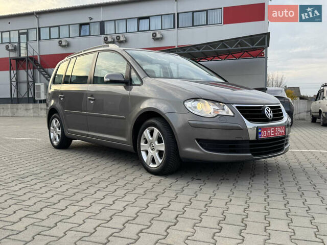 Серый Фольксваген Туран, объемом двигателя 1.4 л и пробегом 210 тыс. км за 5899 $, фото 7 на Automoto.ua