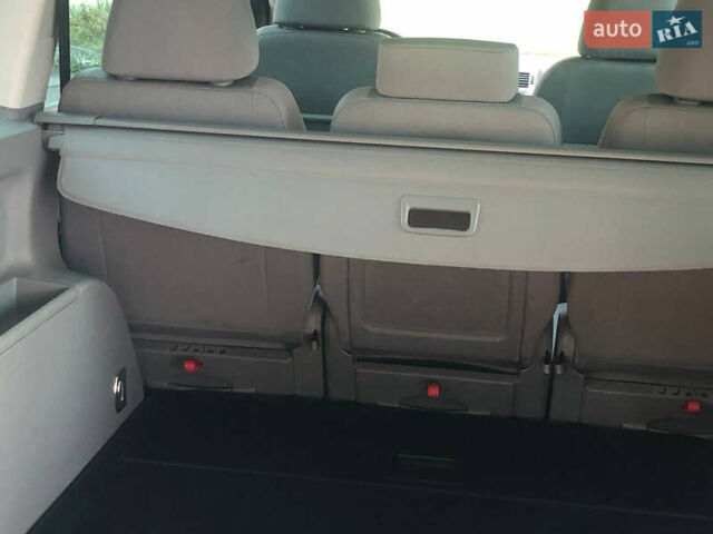 Сірий Фольксваген Туран, об'ємом двигуна 2 л та пробігом 254 тис. км за 6700 $, фото 33 на Automoto.ua