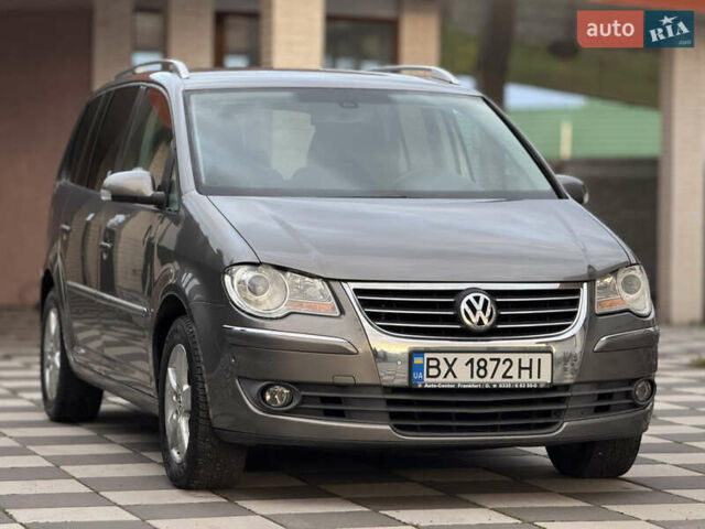 Сірий Фольксваген Туран, об'ємом двигуна 1.9 л та пробігом 221 тис. км за 6600 $, фото 4 на Automoto.ua