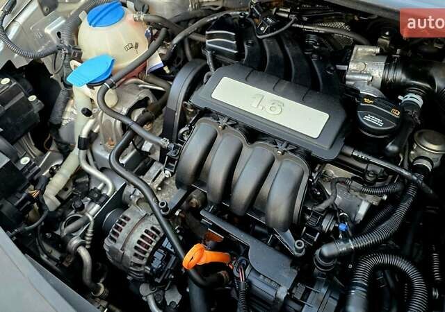 Сірий Фольксваген Туран, об'ємом двигуна 1.6 л та пробігом 225 тис. км за 7777 $, фото 18 на Automoto.ua