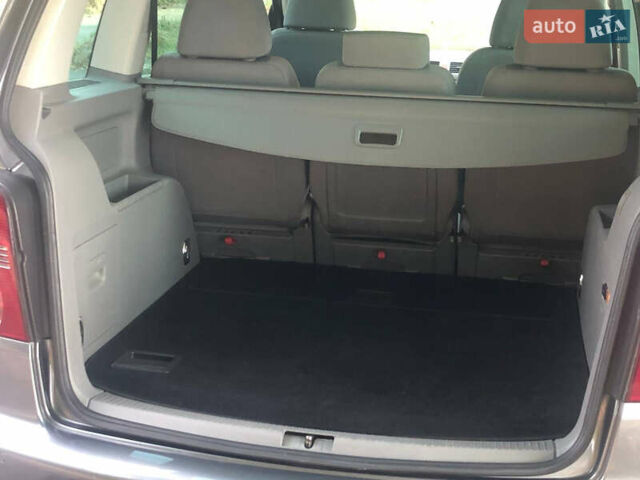 Сірий Фольксваген Туран, об'ємом двигуна 2 л та пробігом 254 тис. км за 7100 $, фото 32 на Automoto.ua