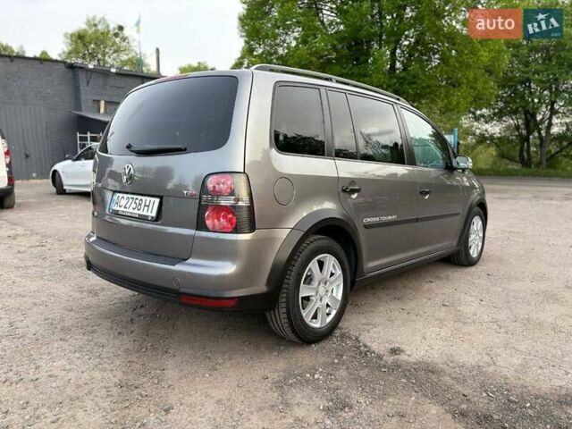 Серый Фольксваген Туран, объемом двигателя 1.39 л и пробегом 257 тыс. км за 7100 $, фото 9 на Automoto.ua