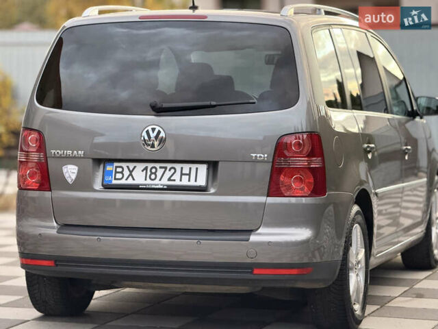 Сірий Фольксваген Туран, об'ємом двигуна 1.9 л та пробігом 221 тис. км за 6600 $, фото 18 на Automoto.ua
