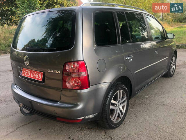 Сірий Фольксваген Туран, об'ємом двигуна 2 л та пробігом 254 тис. км за 6700 $, фото 11 на Automoto.ua