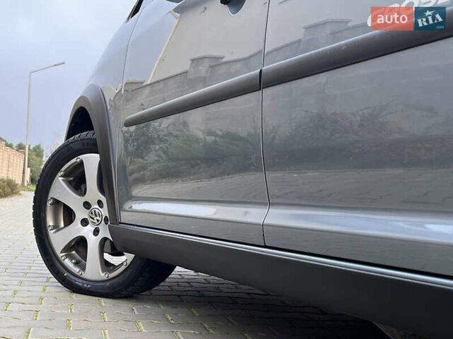 Сірий Фольксваген Туран, об'ємом двигуна 1.4 л та пробігом 48 тис. км за 8999 $, фото 24 на Automoto.ua