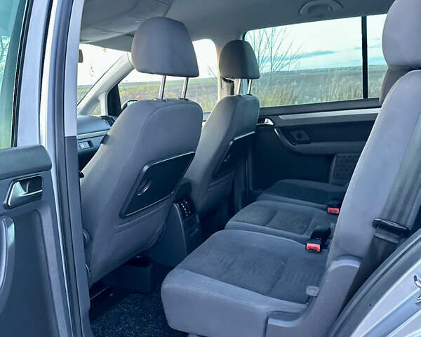 Сірий Фольксваген Туран, об'ємом двигуна 1.4 л та пробігом 248 тис. км за 7500 $, фото 30 на Automoto.ua