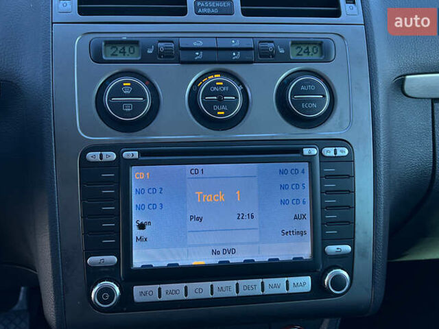 Серый Фольксваген Туран, объемом двигателя 1.39 л и пробегом 242 тыс. км за 7000 $, фото 13 на Automoto.ua