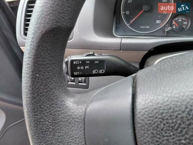 Серый Фольксваген Туран, объемом двигателя 1.6 л и пробегом 196 тыс. км за 7499 $, фото 27 на Automoto.ua
