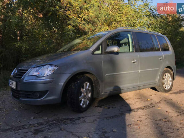 Серый Фольксваген Туран, объемом двигателя 1.4 л и пробегом 268 тыс. км за 6200 $, фото 12 на Automoto.ua