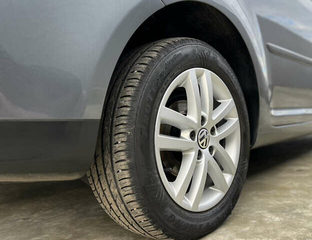 Серый Фольксваген Туран, объемом двигателя 1.6 л и пробегом 217 тыс. км за 8200 $, фото 25 на Automoto.ua