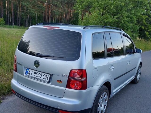 Серый Фольксваген Туран, объемом двигателя 1.4 л и пробегом 200 тыс. км за 7000 $, фото 3 на Automoto.ua