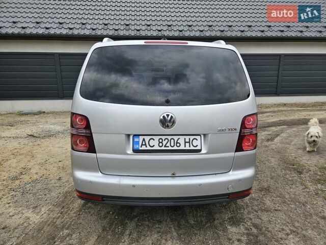 Сірий Фольксваген Туран, об'ємом двигуна 1.97 л та пробігом 315 тис. км за 7100 $, фото 4 на Automoto.ua